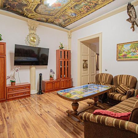 Ferienwohnung The Grand Royal 3Bdr Heart Of Old Town Prag Exterior foto