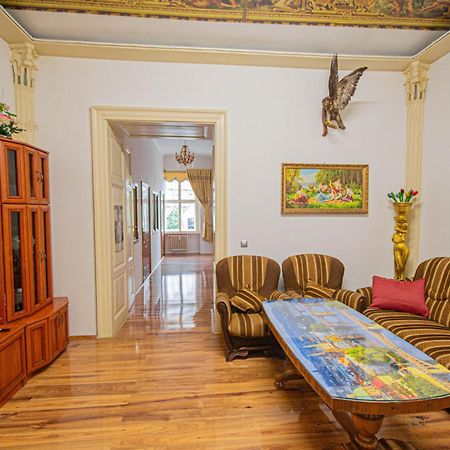 Ferienwohnung The Grand Royal 3Bdr Heart Of Old Town Prag Exterior foto