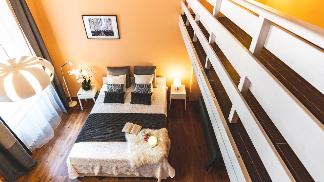 Ferienwohnung The Grand Royal 3Bdr Heart Of Old Town Prag Exterior foto