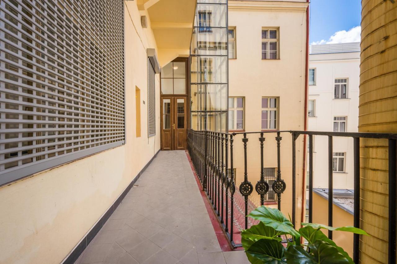 Ferienwohnung The Grand Royal 3Bdr Heart Of Old Town Prag Exterior foto