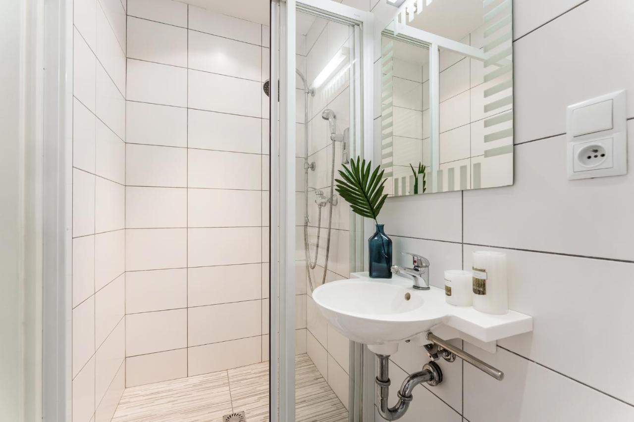 Ferienwohnung The Grand Royal 3Bdr Heart Of Old Town Prag Exterior foto