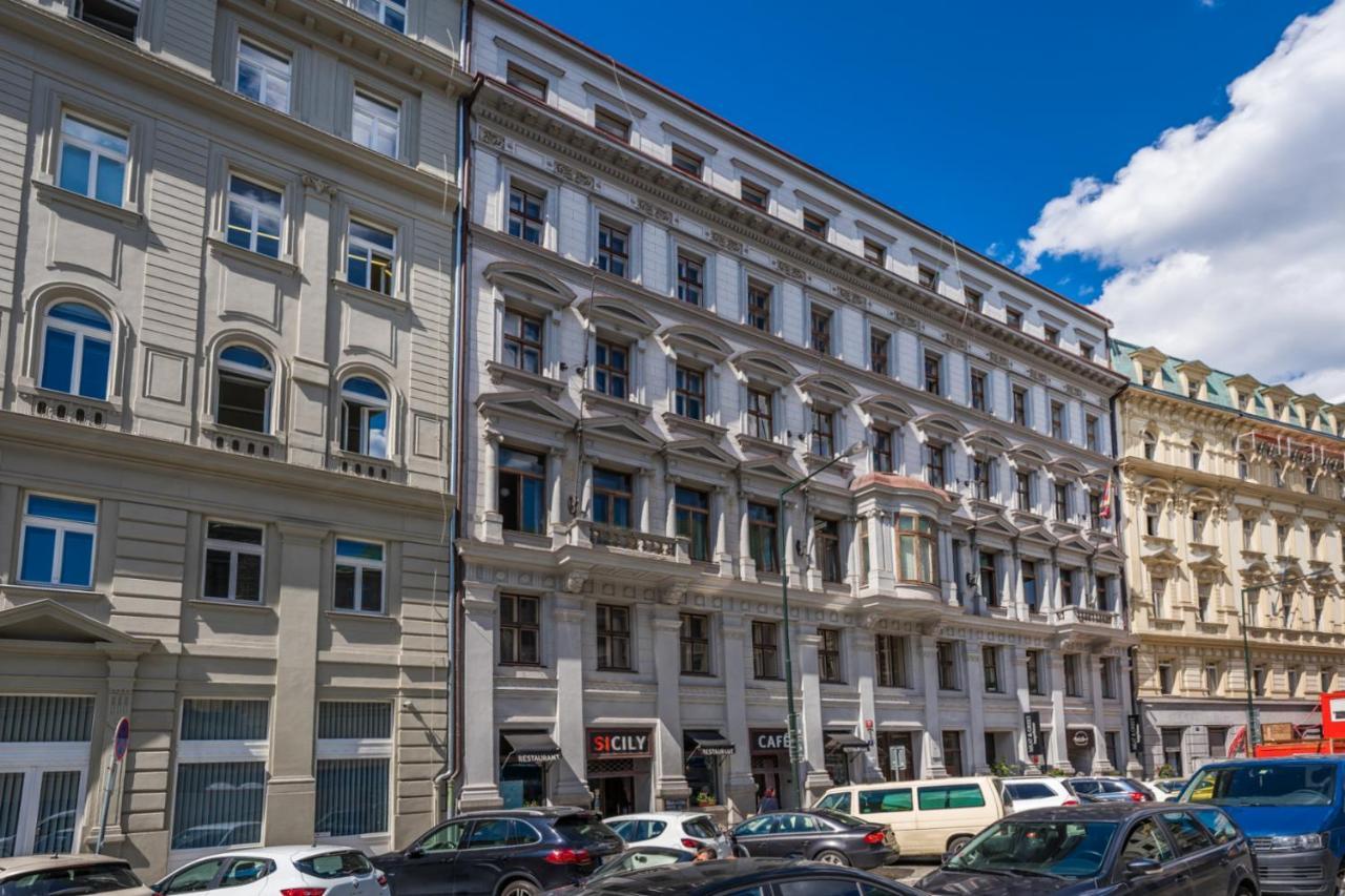 Ferienwohnung The Grand Royal 3Bdr Heart Of Old Town Prag Exterior foto