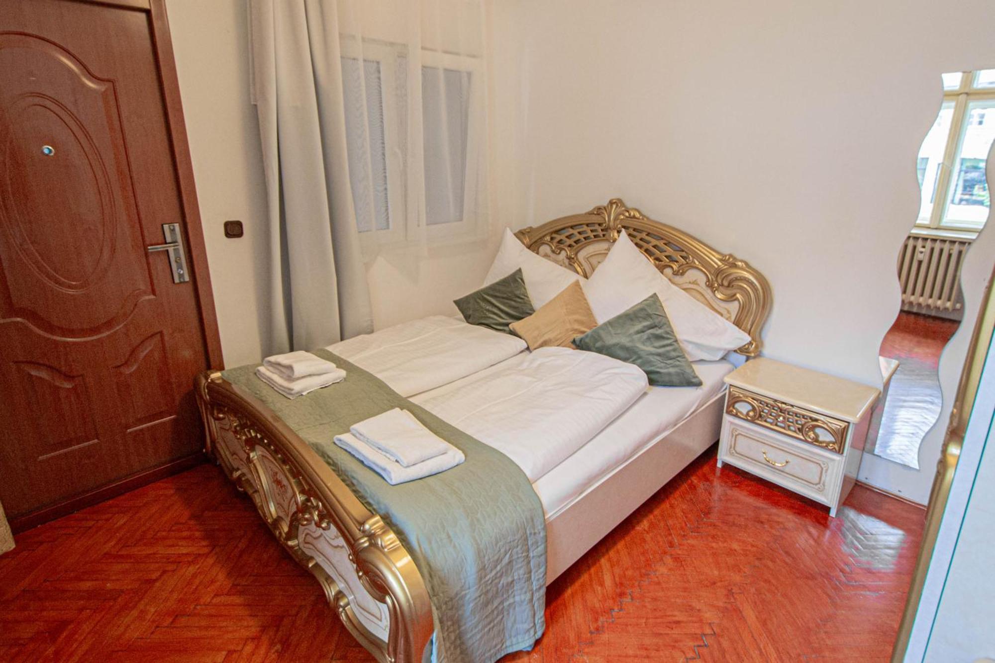 Ferienwohnung The Grand Royal 3Bdr Heart Of Old Town Prag Exterior foto