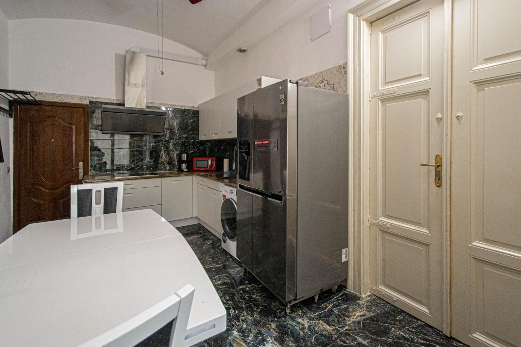 Ferienwohnung The Grand Royal 3Bdr Heart Of Old Town Prag Exterior foto